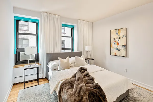 Sold by Compass | media 20