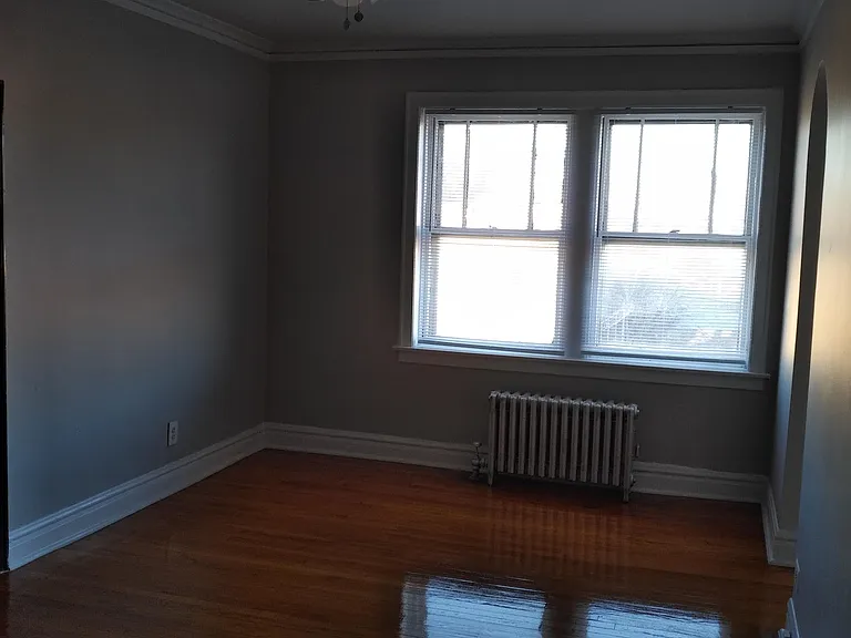 4635 N Lowell Ave #5 — Photo 1
