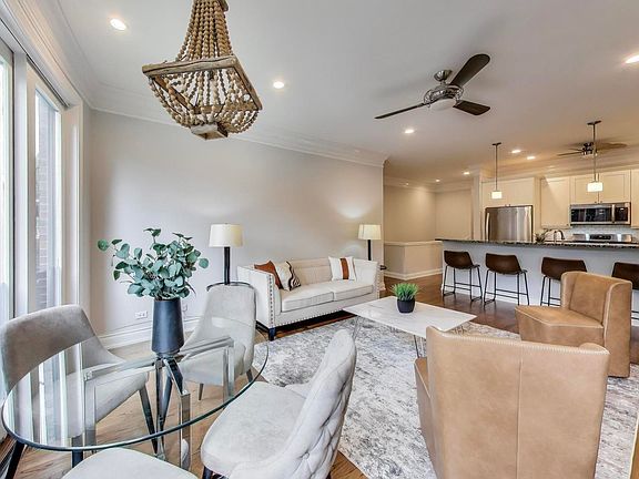 4th image of 2715 N Southport Ave #1S