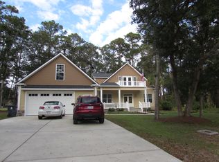 814 Shoreline Dr W, Sunset Beach, NC 28468