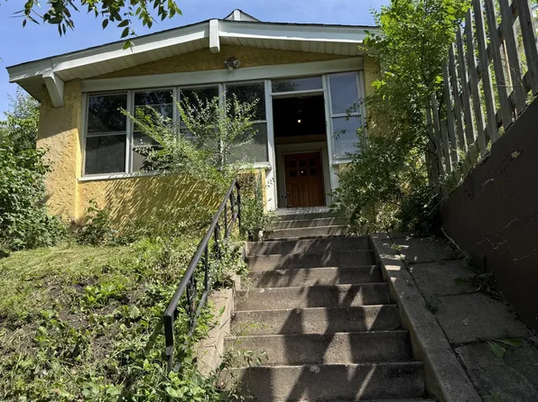 1615 7th St E, Saint Paul, MN 55106