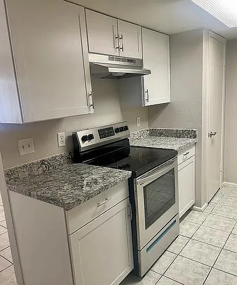133 E Ingram St — Photo 3