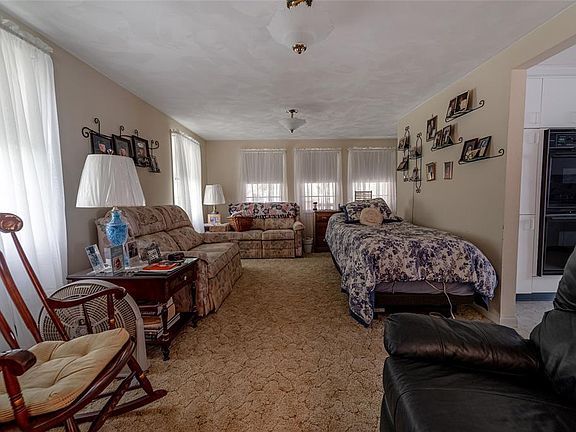 5th image of 3572 Smith Dr