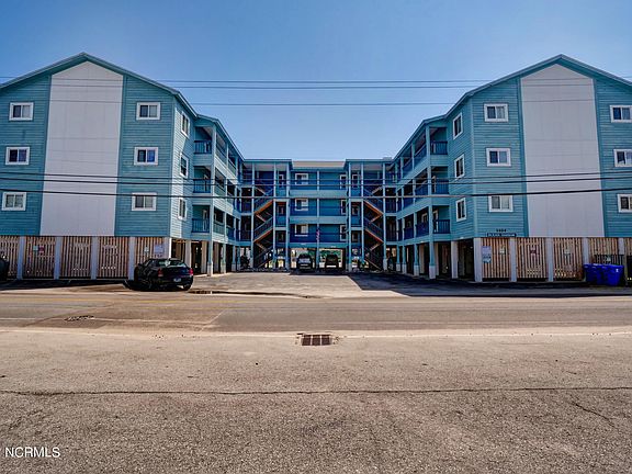 3rd image of 1404 Canal Dr APT 12