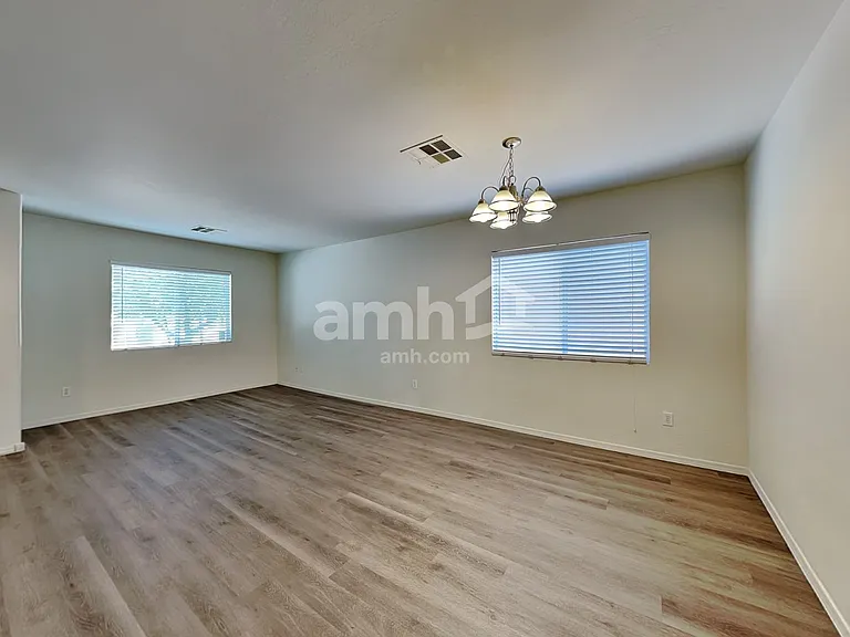 11635 W Retheford Rd — Photo 10