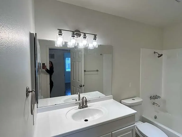 6811 Alvarado Rd #13 — Photo 9