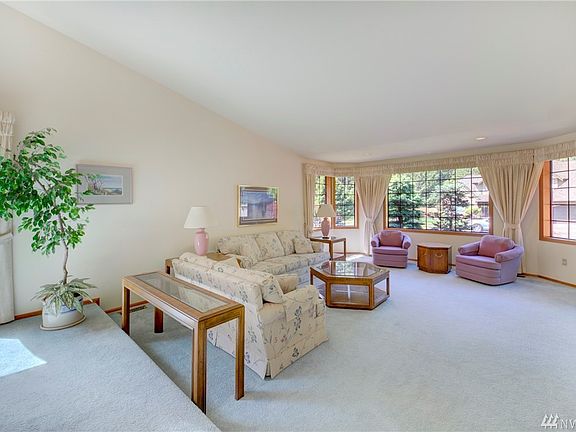 4th image of 3609 21st St SE
