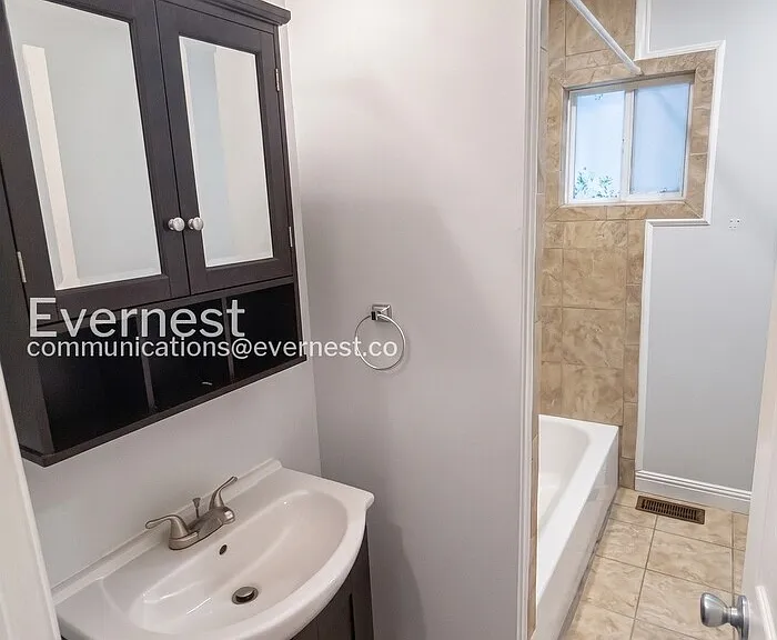 6913 Martha Ave #B — Photo 6