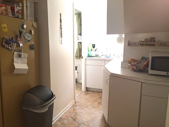 2nd image of 111 Morgan Pl #2