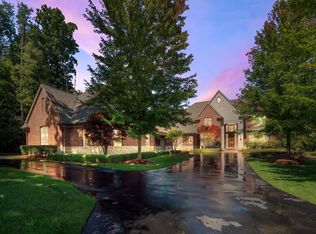 4600 Fawn Hill Ct, Rochester, MI 48306