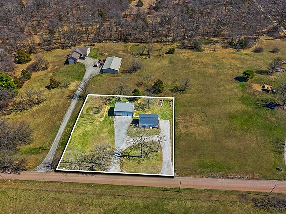 3rd image of 8400 N Phillipe Rd