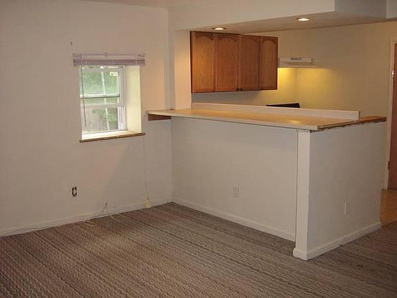 4th image of 183 Hildreth Pl #1