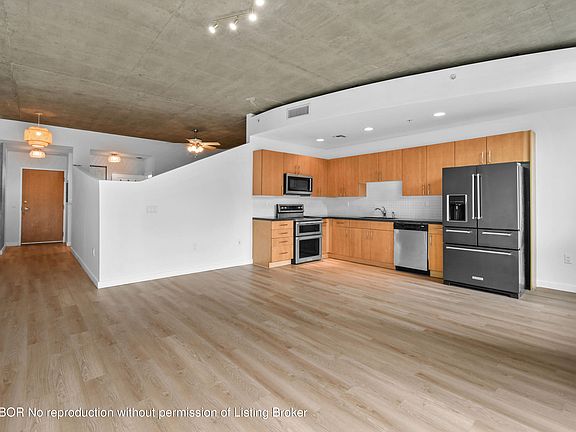 4th image of 300 S Australian Ave Unit 616