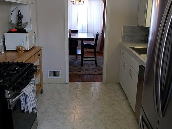 5th image of 319 Zimmerman Blvd