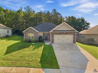 102 Ledford Way, Bonaire, GA 31005