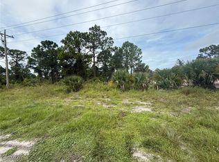 618 Columbus Blvd, Lehigh Acres, FL 33974