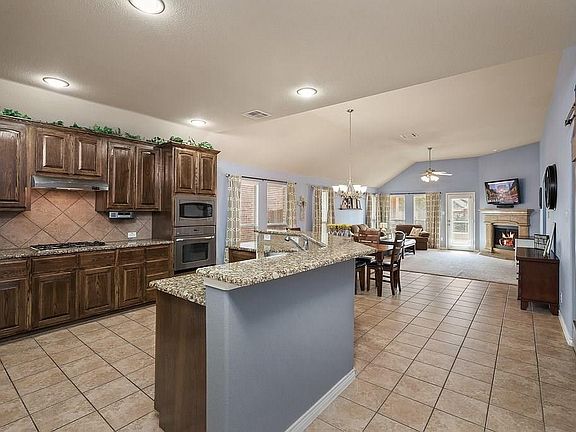4th image of 10305 Frio River Trl