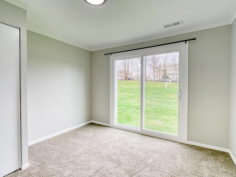 1675 Cedarwood Dr #B — Photo 28
