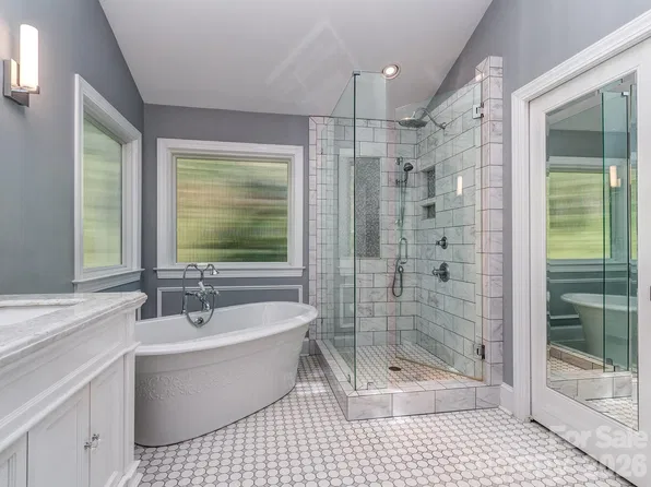 5410 Flowering Dogwood Ln, Charlotte, NC 28270