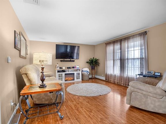 2nd image of 6630 Hill Rd