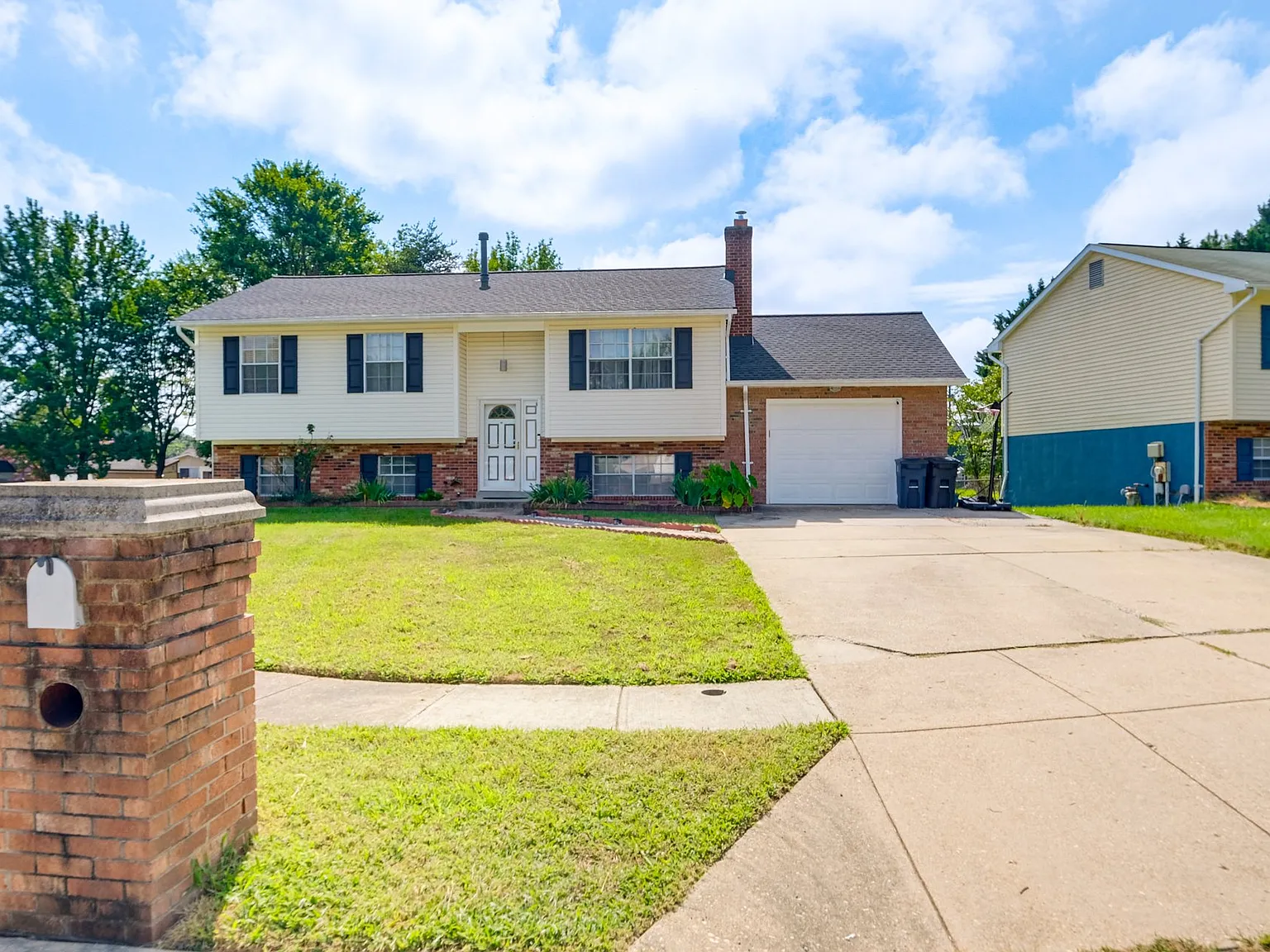 7404 Lothian Ln — Photo 3