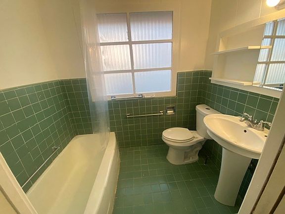 5th image of 99-1215 Aiea Heights Dr