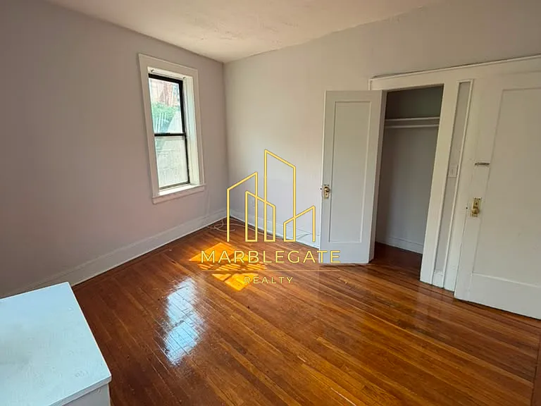 469-470 Elizabeth Ave #4011 — Photo 4