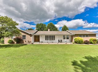 4445 S 70th Rd, Bolivar, MO 65613