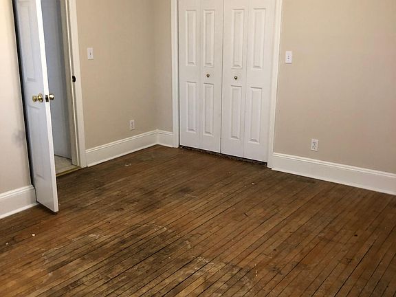 NEW CARPET INSTALLED (Bedroom 2)