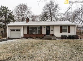 4910 Tomahawk Rd, Prairie Village, KS 66208