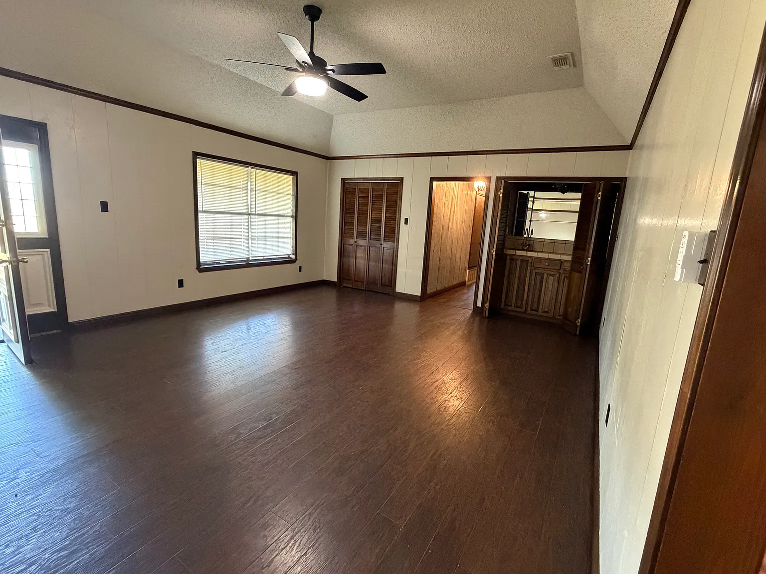3 bed, 2781 sqft, $2,300 — Photo 3