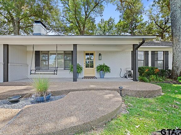 2nd image of 140 Hideaway Ln E
