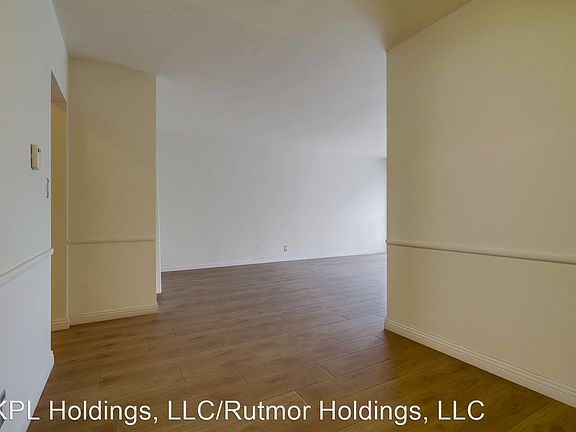 4th image of 1737 N Orange Dr #22