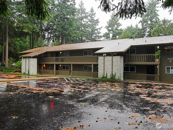 22107 66th Avenue W #7D, Mountlake Terrace, WA 98043