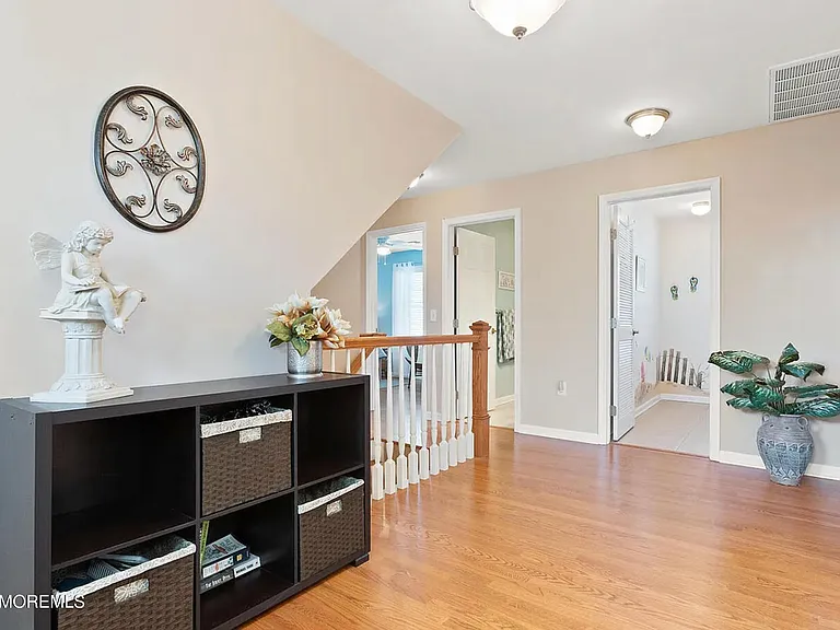 15 S Jackson Ave — Photo 15