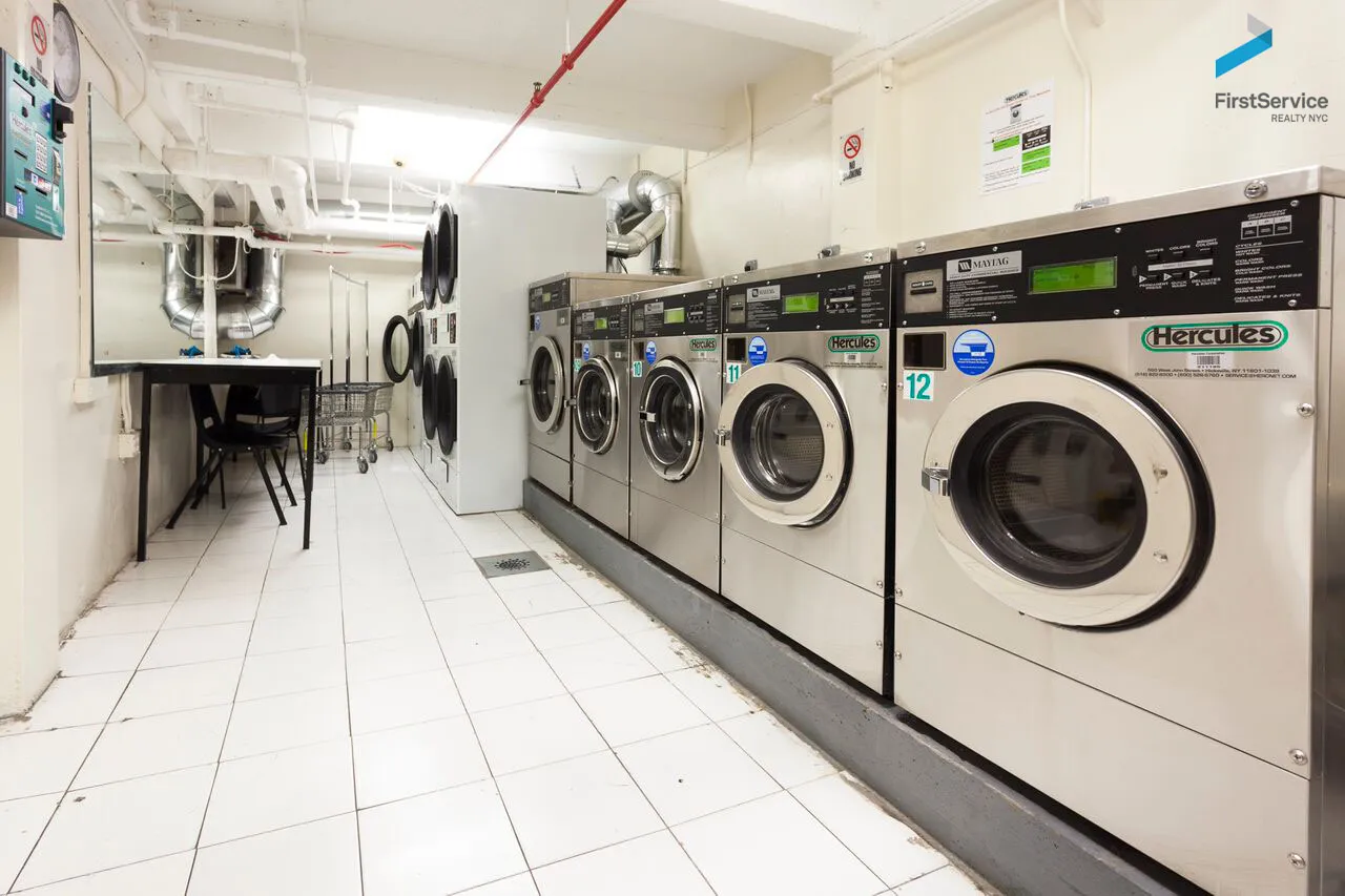 141 East 89th Street in Carnegie Hill : Sales, Rentals