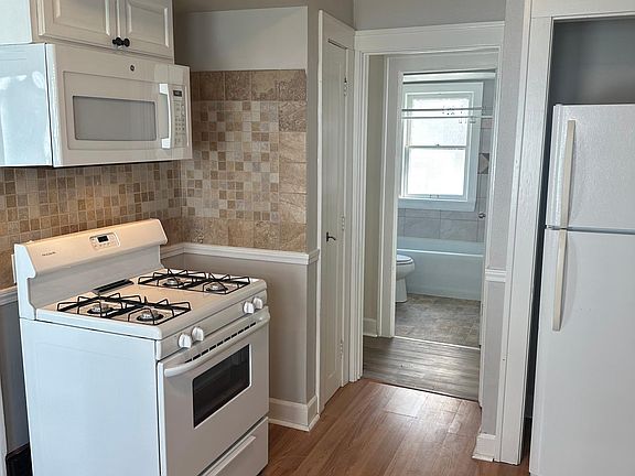 5th image of 2148 Lewis Dr