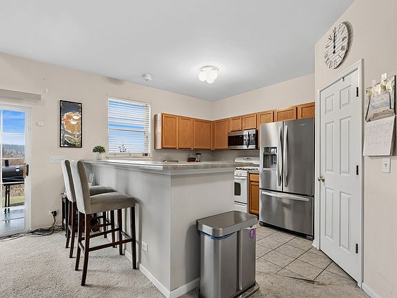 5th image of 1210 Park View Dr