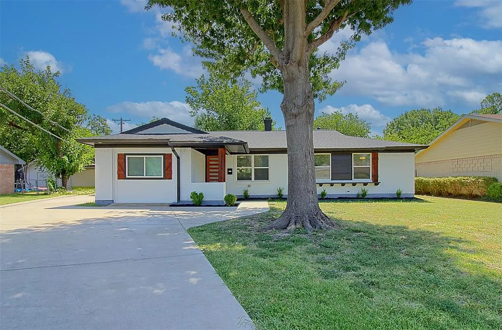 4 bed, 2066 sqft, $3,950 — Photo 4
