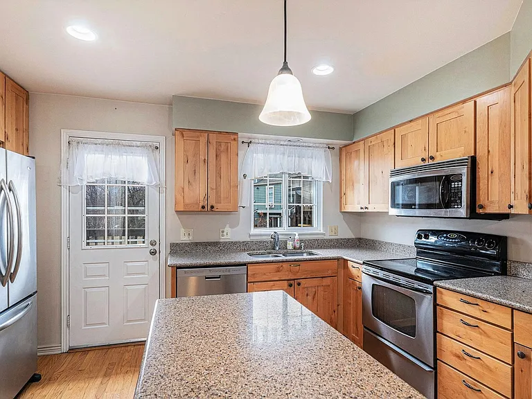 10587 W Dartmouth Ave — Photo 6