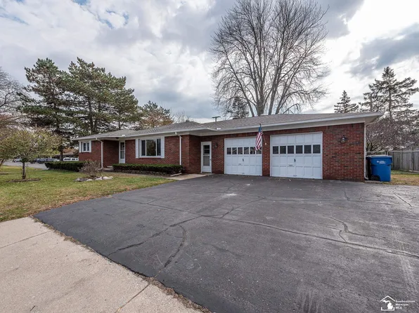 114 Cole Rd, Monroe, MI 48162