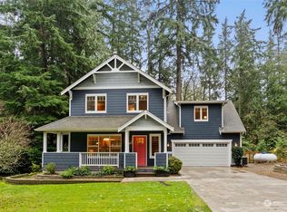 10017 NE Summerberry Ct, Bainbridge Island, WA 98110
