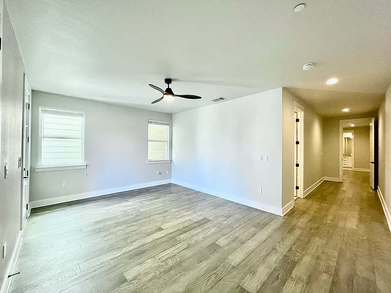 251 S Mill St #320 — Photo 19