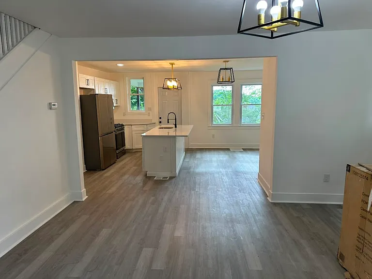1367 Marlboro Ave — Photo 4