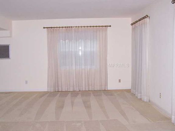 4th image of 4195 13th Way NE