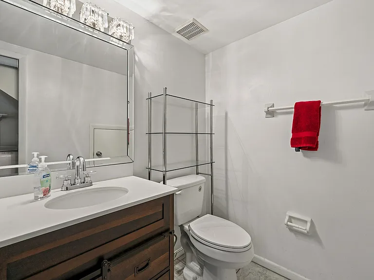 3852 SE Jefferson St — Photo 13