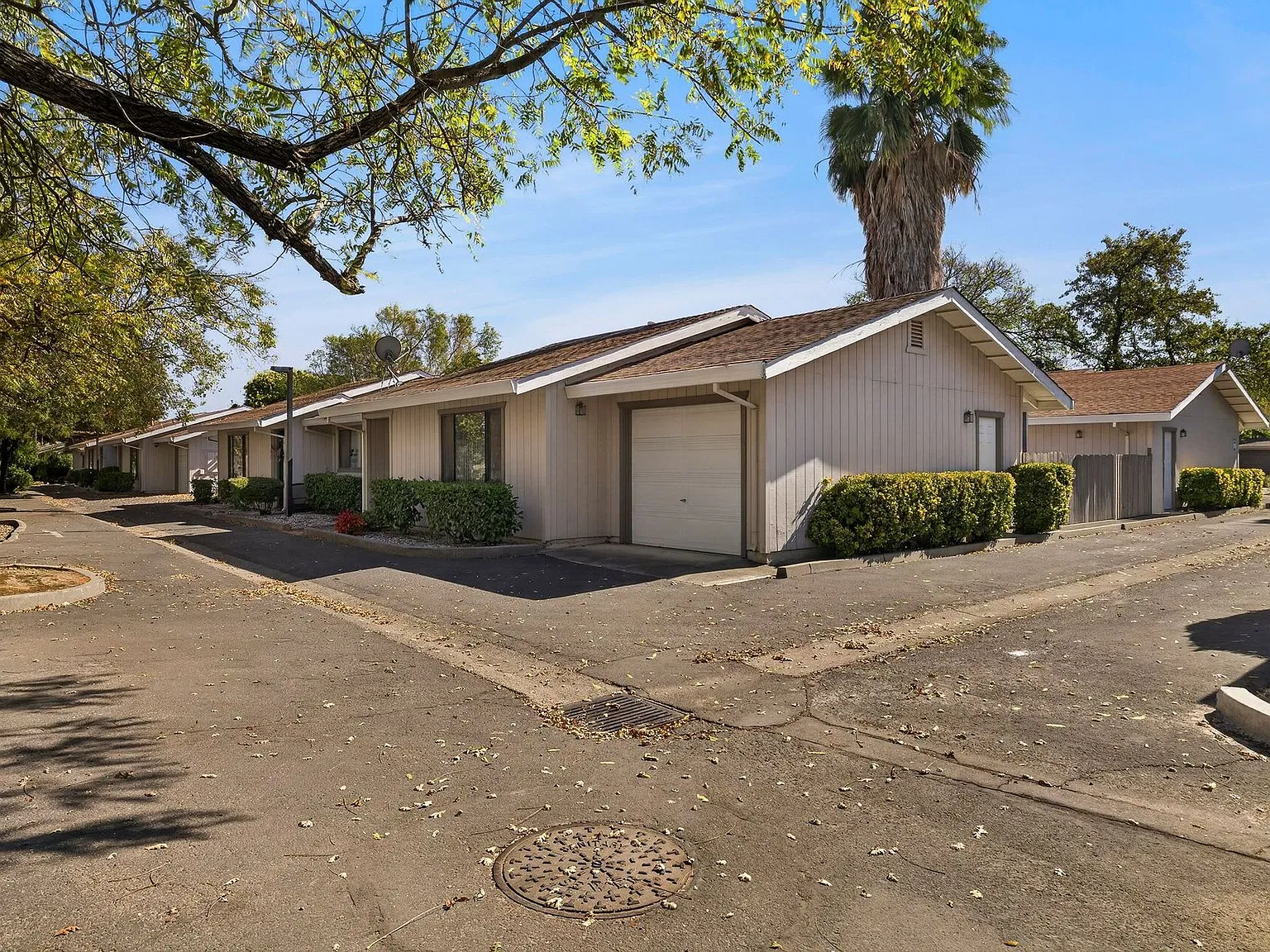 Rental Home in Davis CA | Attached Garage, Backyard & Washer/Dryer Hookups — Photo 1