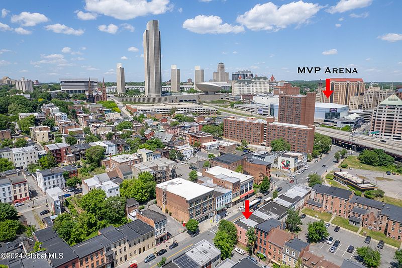 2nd image of 142 S Pearl Street