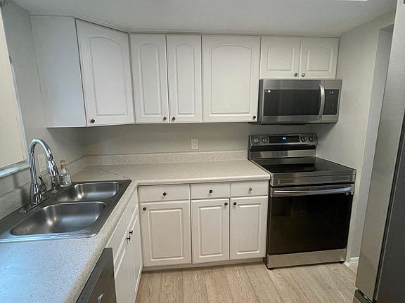 4th image of 6324 Panther Ln APT 5