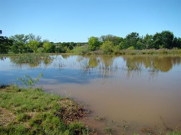 3rd image of 517 County Road 580